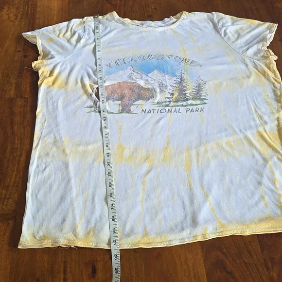 Torrid Yellowstone National Park Yellow Tie-Dye Graphic T-shirt Size 1X - Picture 3 of 9